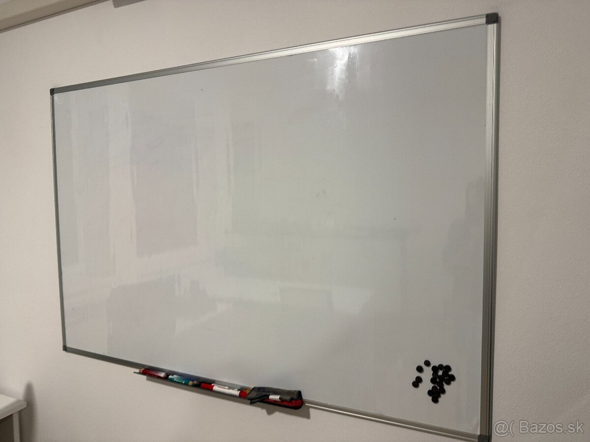 Predám bielu magnetickú tabuľu 1500 x 1000 mm