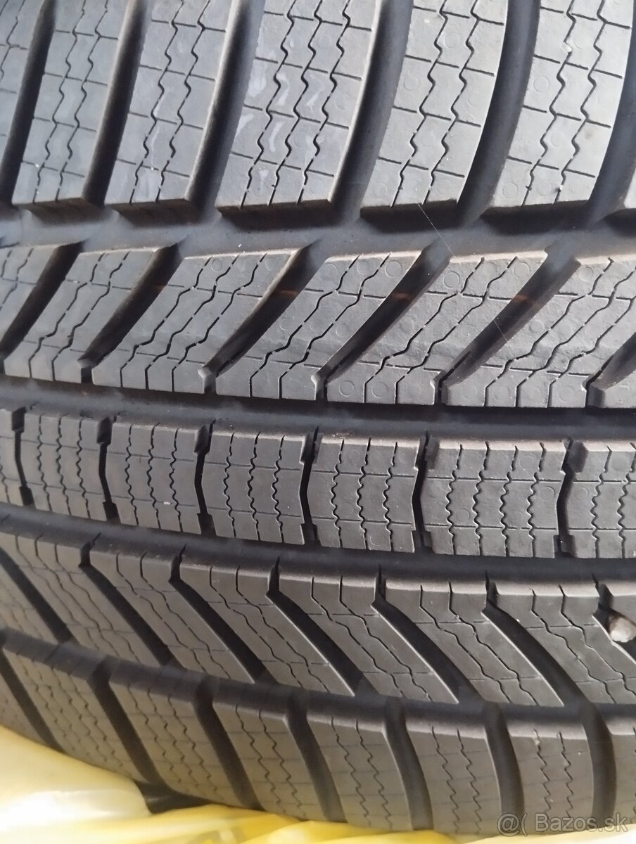 245/40 R19 zimné pneumatiky Continental