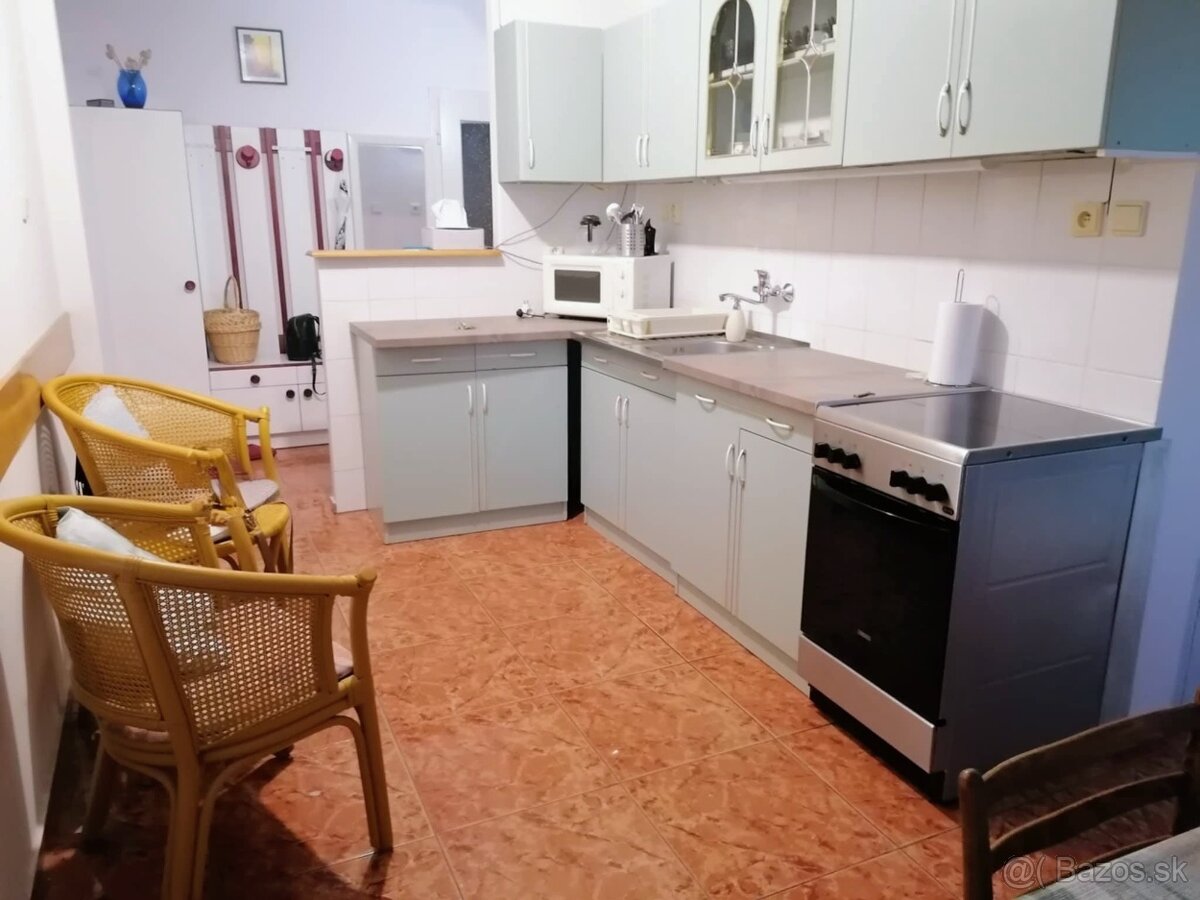 3 izbový byt s balkónom na PREDAJ - VII.sídl. Komárno