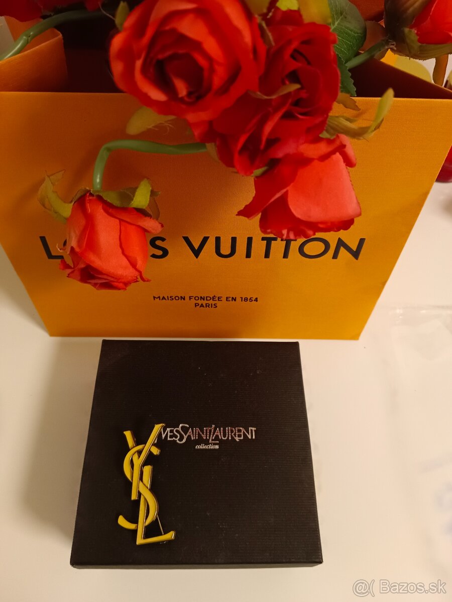 Luxusná brošňa ysl