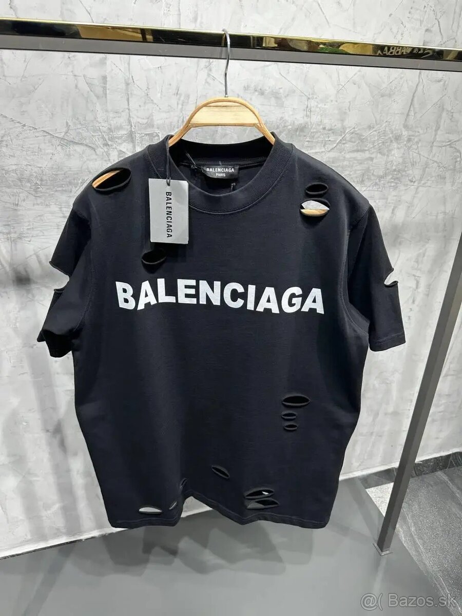 Na predáj pánske tričko Balenciaga...