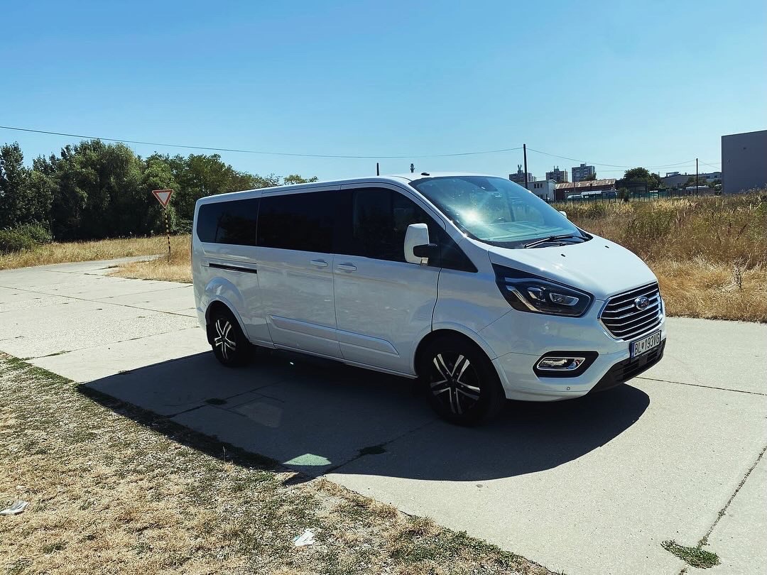 Prenájom Ford Tourneo Custom - 8 miestne