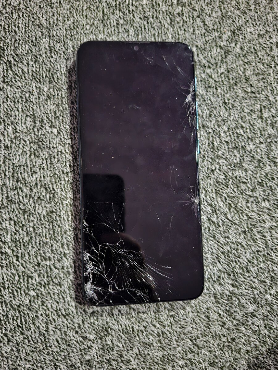 Predám nefunkčný mobilný telefón iba na diely