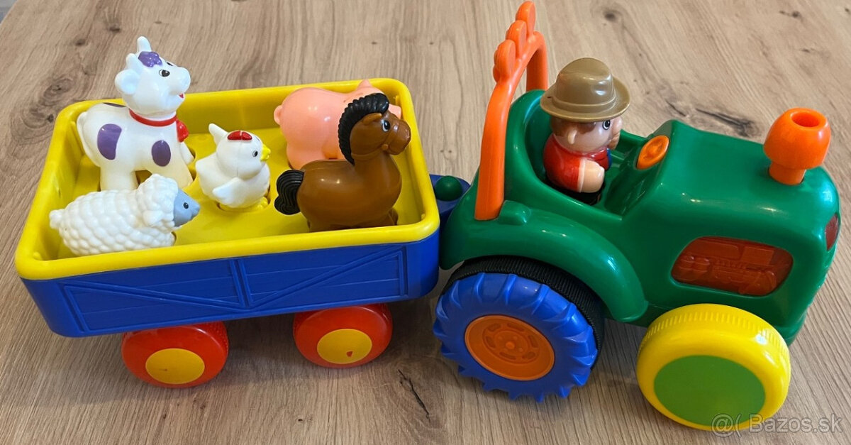 Hrajúci traktor so zvieratkami