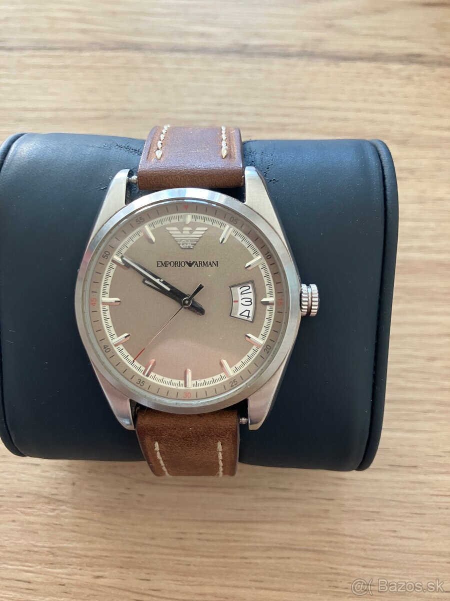 Predám hodinky Emporio Armani do 50metrov