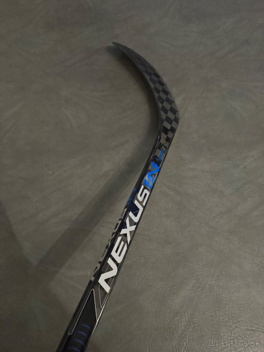 ✅BAUER NEXUS 1N INT RIGHT/PRAVACKA__flex 67 zahnutie P92