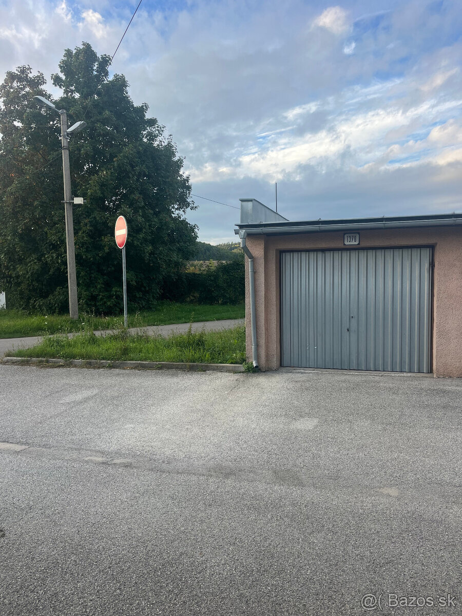 Garáž v Lednických Rovniach