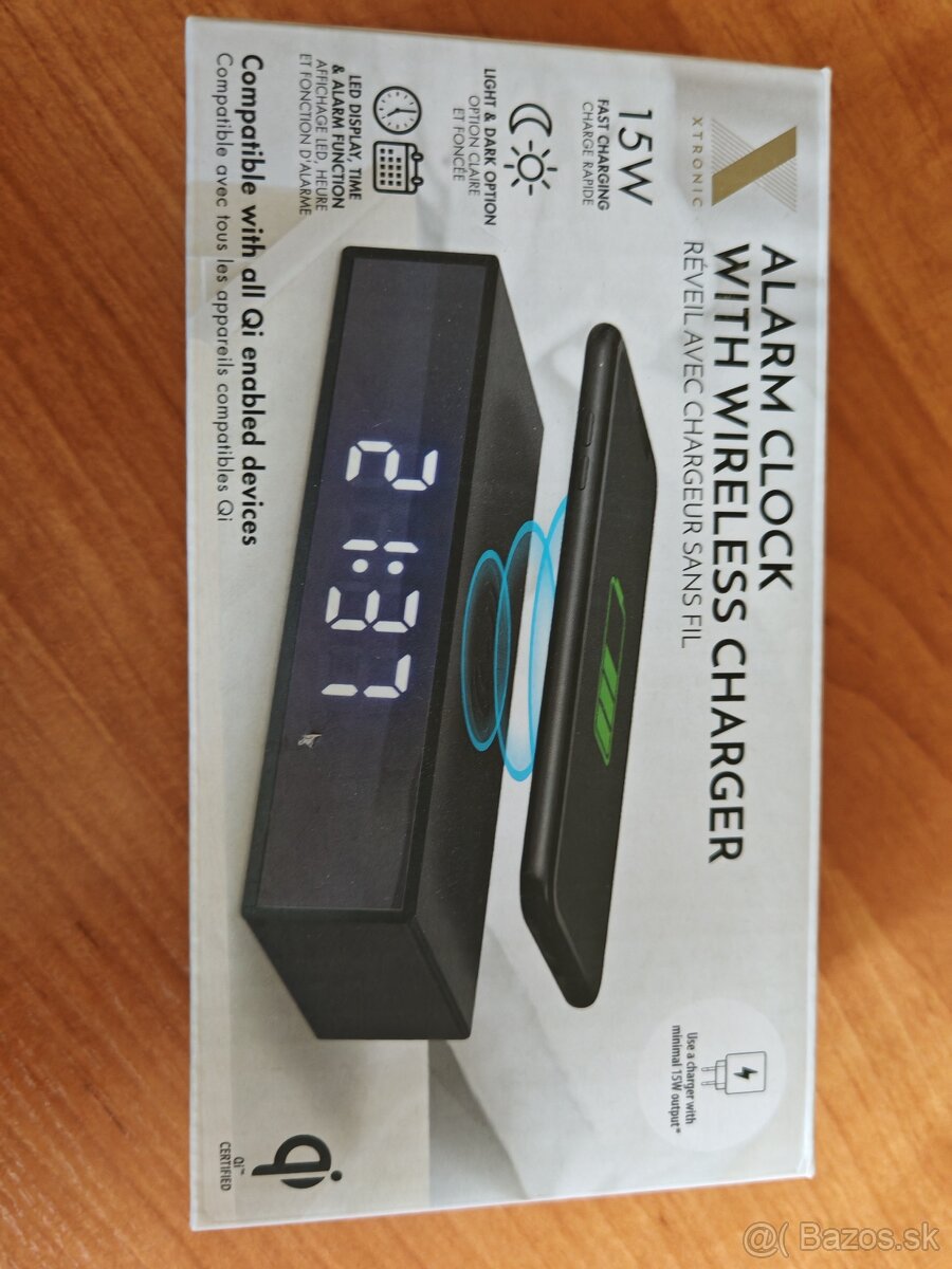 Bezdrôtová Qi rýchlo nabíjačka a digitálna hodinka