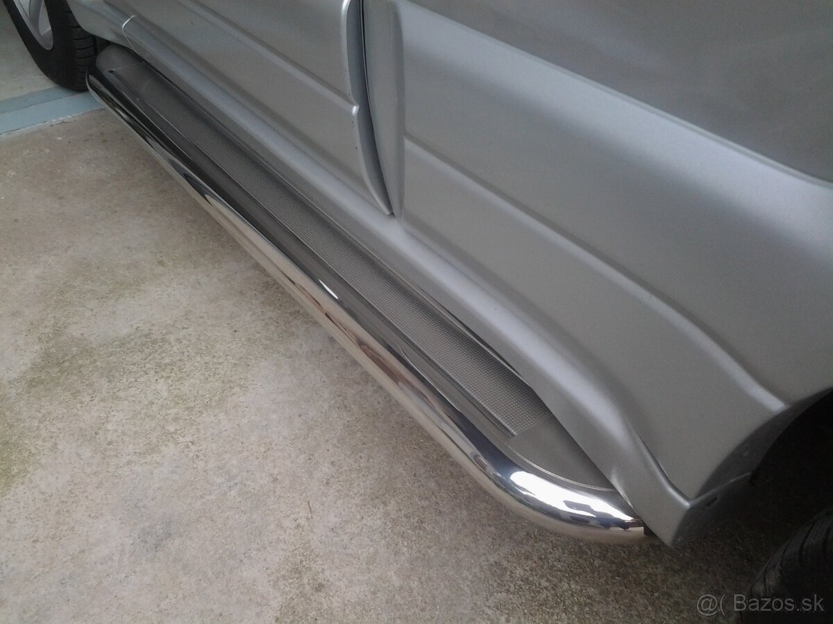 Bočné nášľapy stupačky VW Touareg 10-17, RAV4 2010+