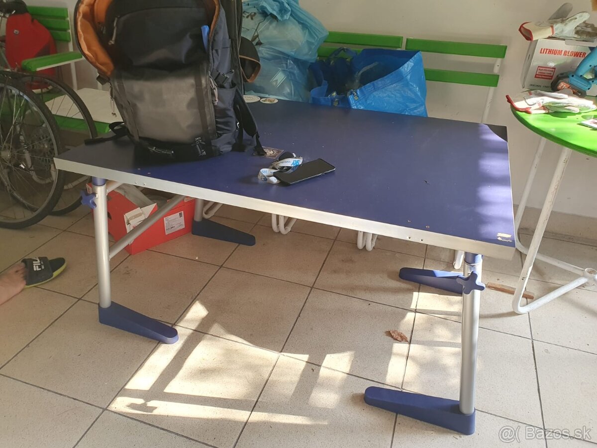 Stôl pod PC