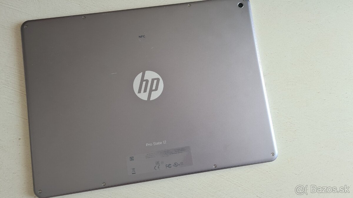 Výkonný pracovný tablet HP Pro Slate 12 - poškodený lcd