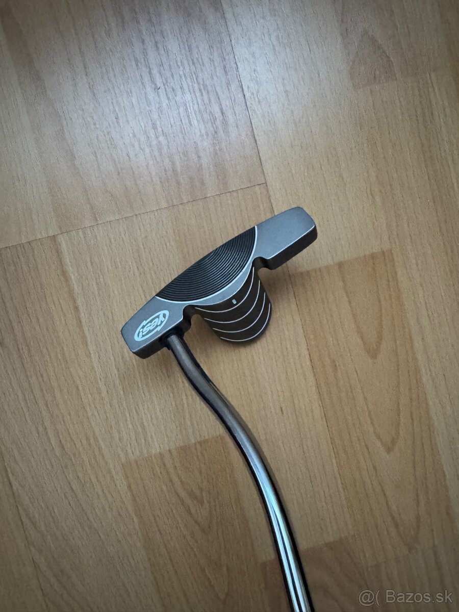 Golfový putter