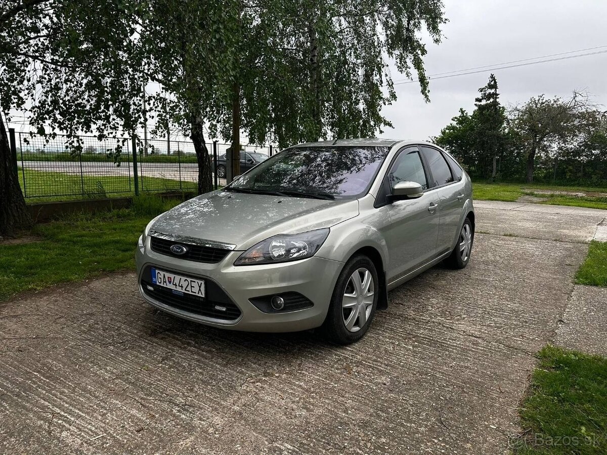 Ford Focus 1.8 benzín