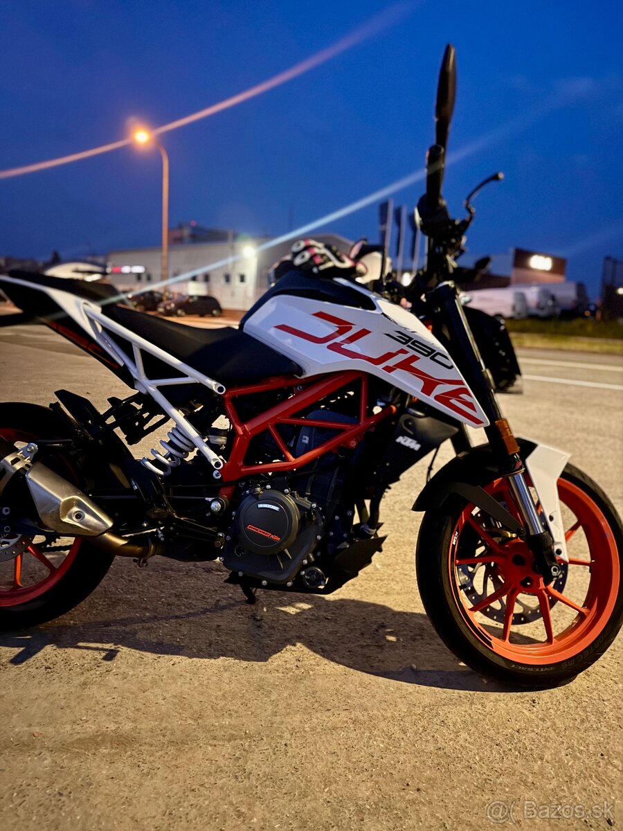Ktm duke 390