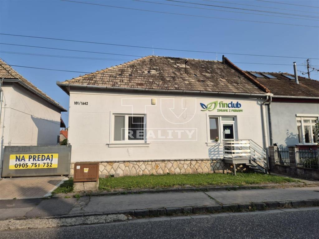 3-izbový rodinný dom v širšom centre mesta Levice –...