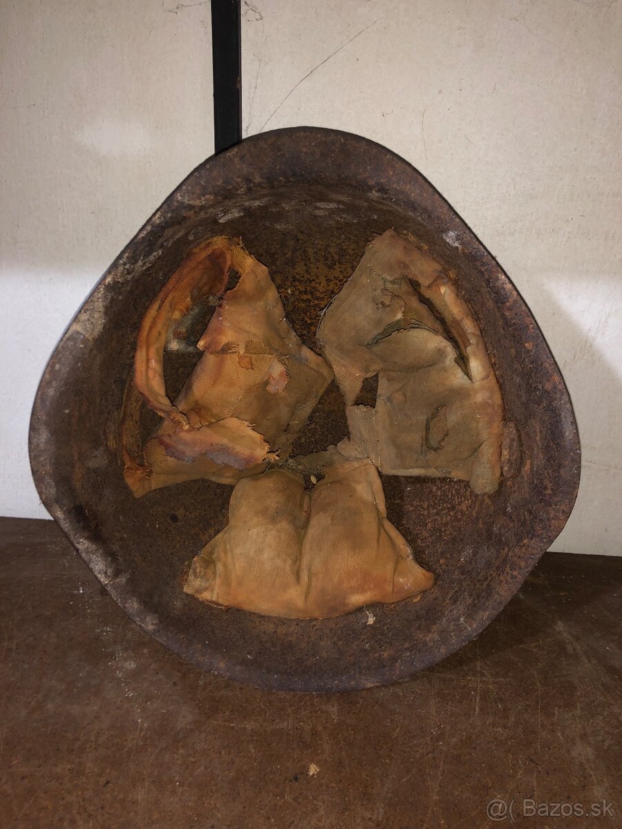 Sovietske vojenske prilby