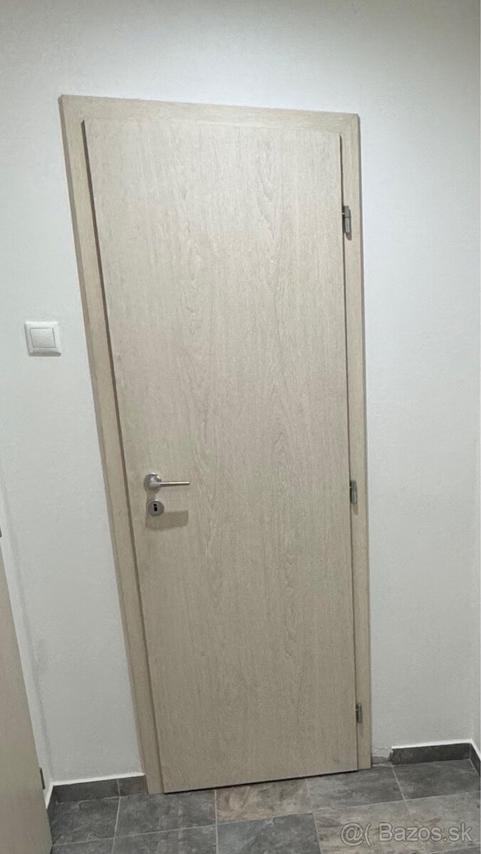 Interiérové dvere so zárubňou