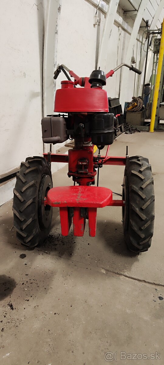 Vari malotraktor