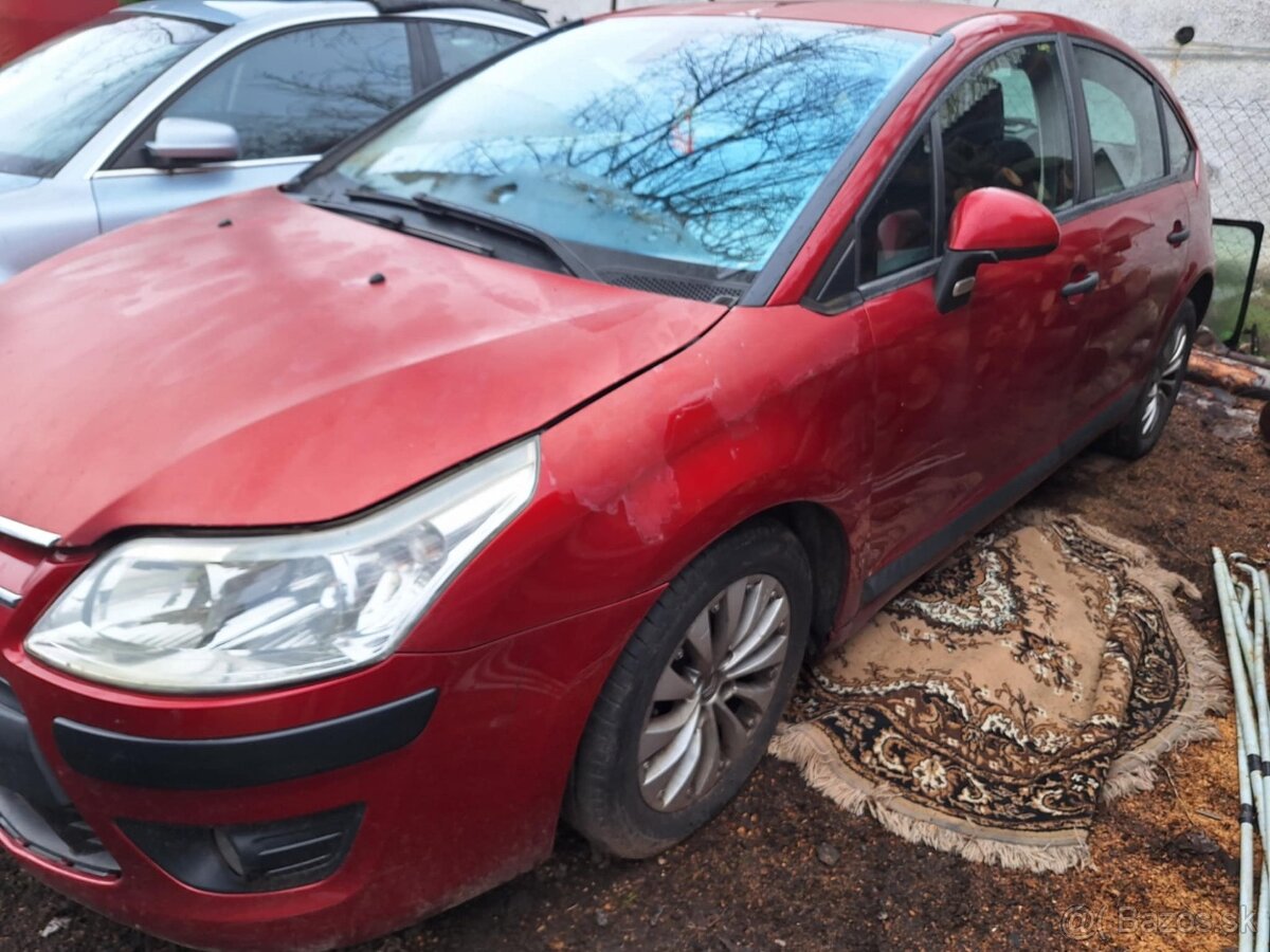 Rozpredám citroën c4 r.v 2007