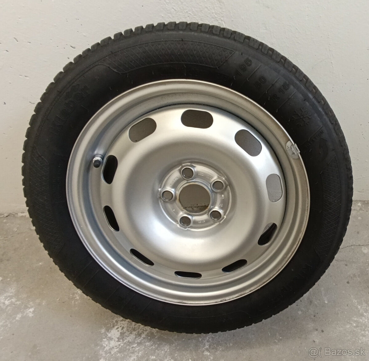 Predám zimné pneu 195/50 R15 + disky 5x100 Škoda Fábia.
