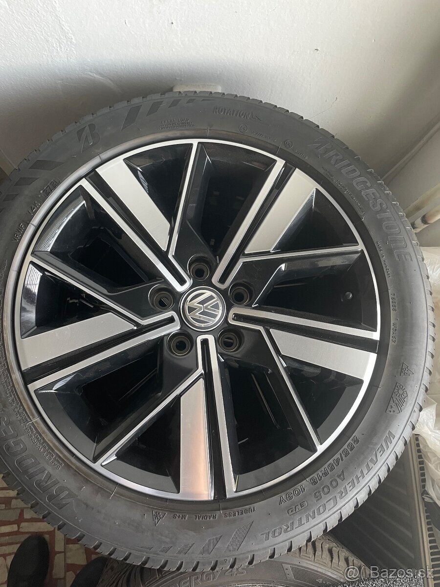 Volkswagen T6/T6.1 kola Valdivia 255/45 18 multivan