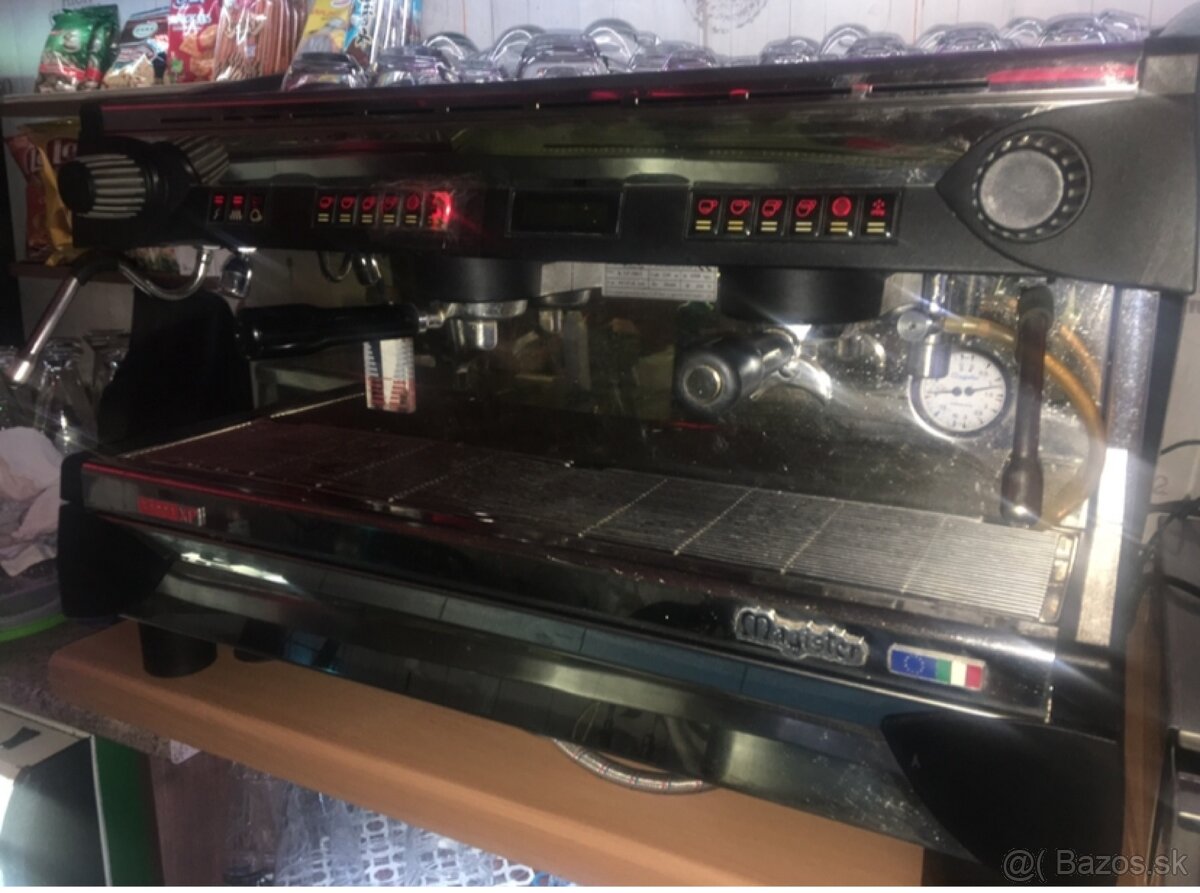 Kavovar dvoj paka. 900€