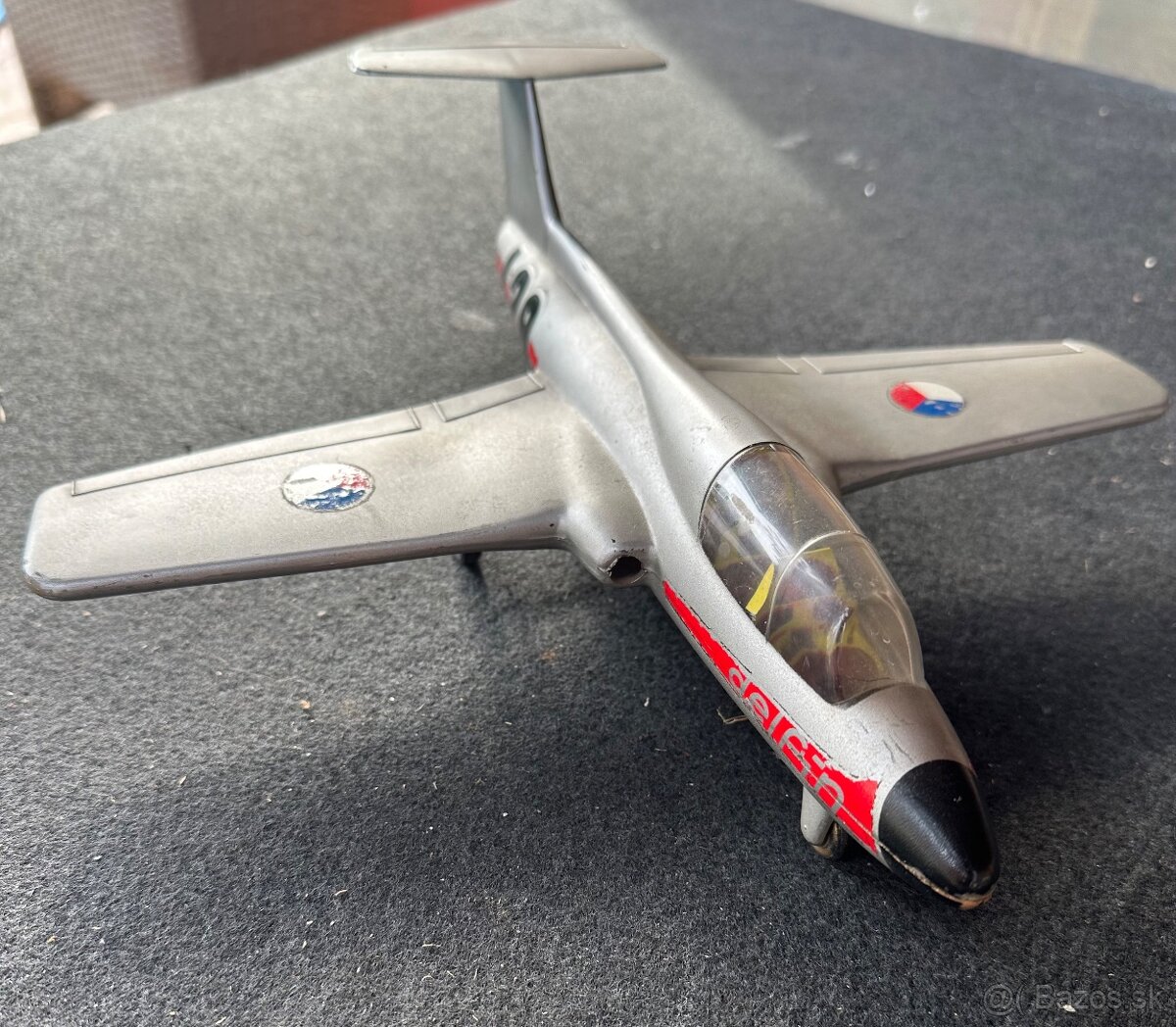 Retro - staré hračky Letadlo L29 delfín