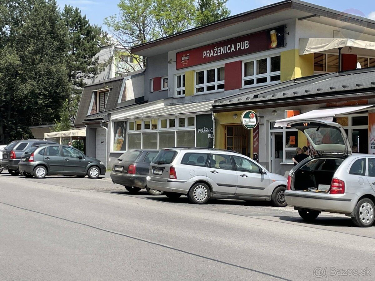 Predaj: Na predaj komerčná budova s parkovaním a širokým vyu