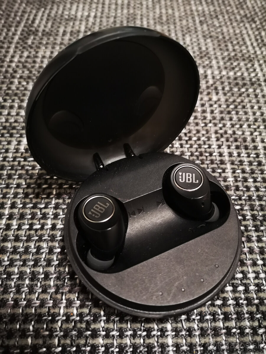 luetooth sluchadla JBL FREE