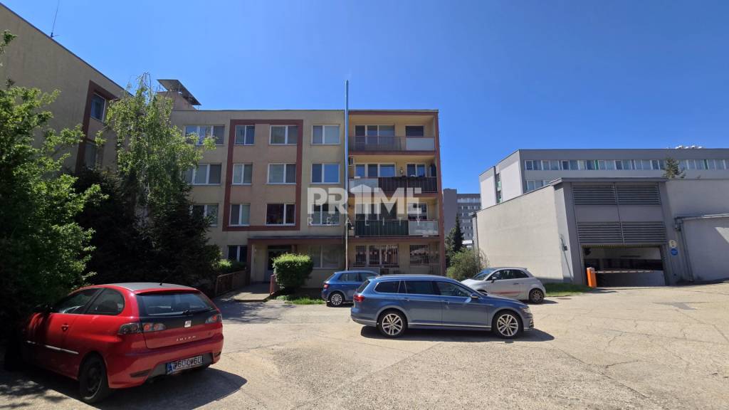 Predaj 3i byt, 2 x pivnica, nepriechodné izby, Bárdošova ul.