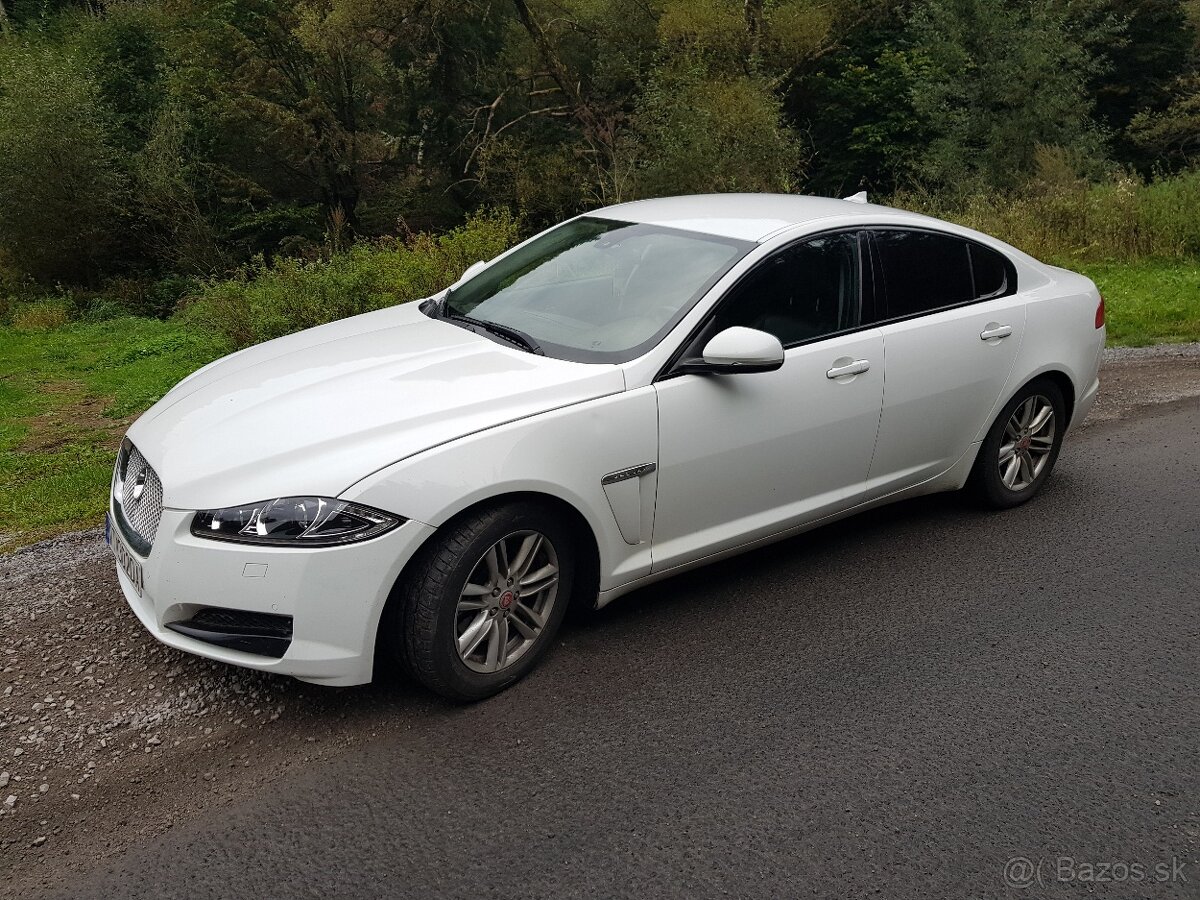 Jaguár XF r. v. 2016