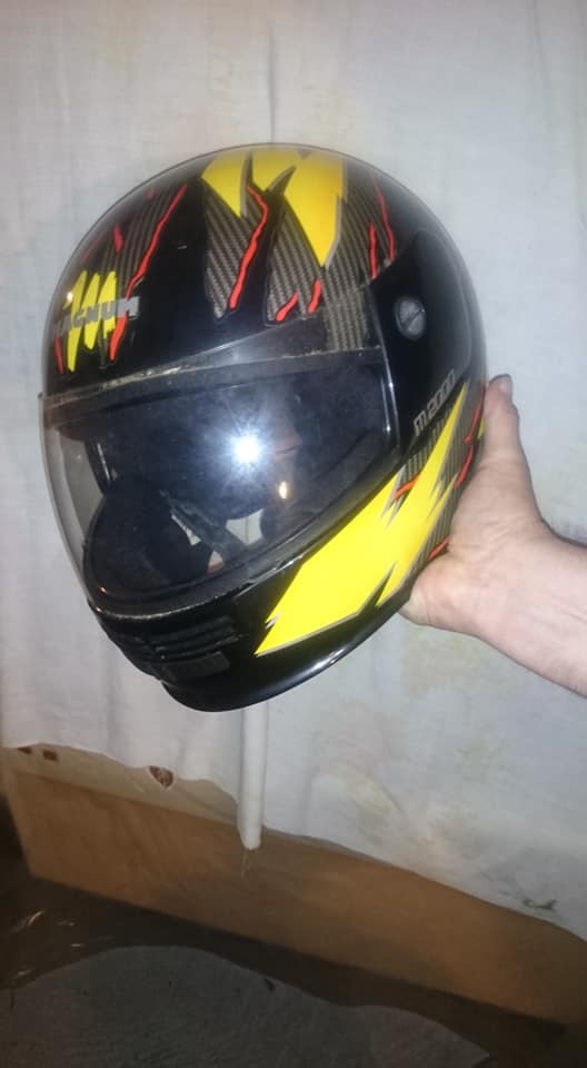 Prilba na veľkú motorku