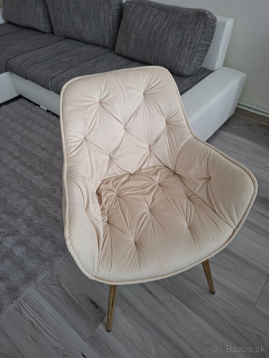 Jedálenské stoličky