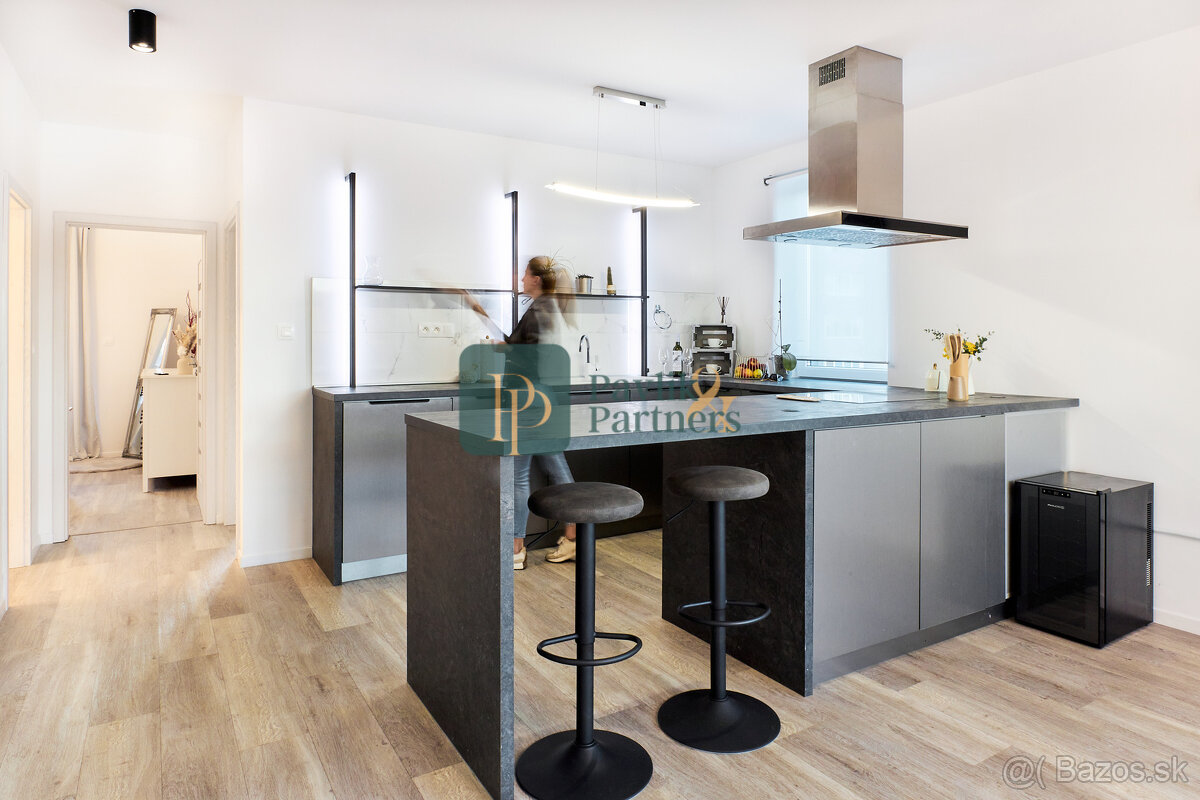 Predaj 3 izbový byt, terasa, krásne výhľady, garáž, novostav