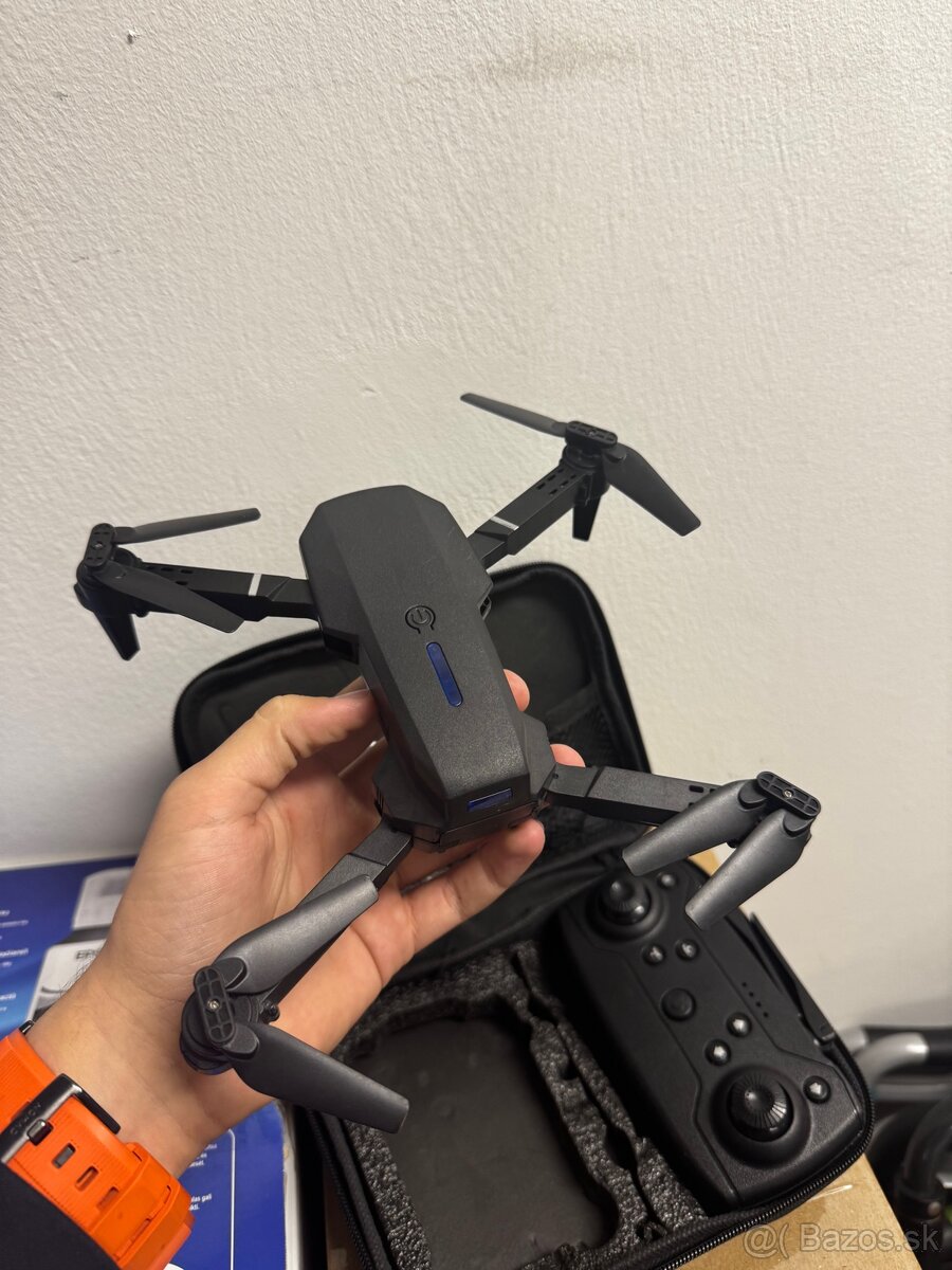 🚁 Mini dron s HD kamerou – vo veľmi dobrom stave