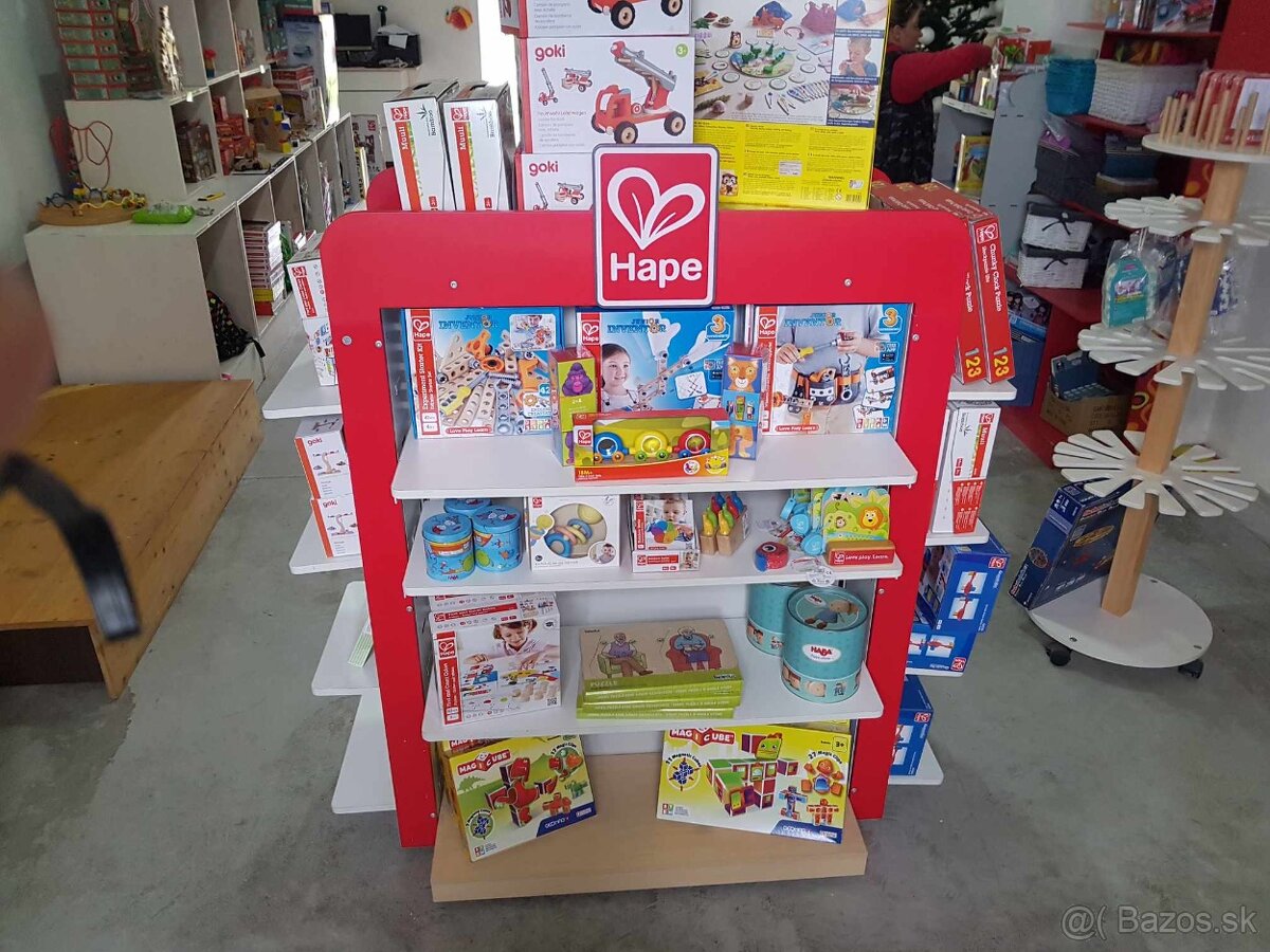 Regal, stojany a závesný system do predajne