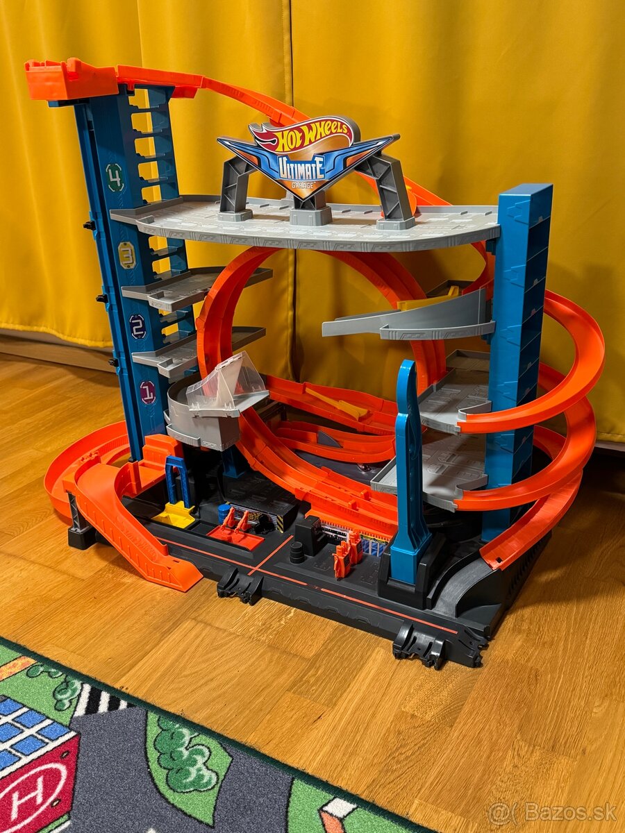 Hot Wheels garaz