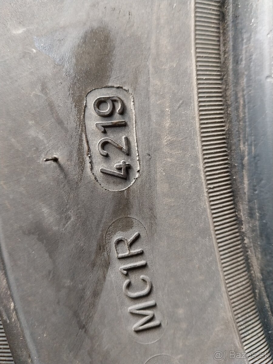 225/55r18 celoročne