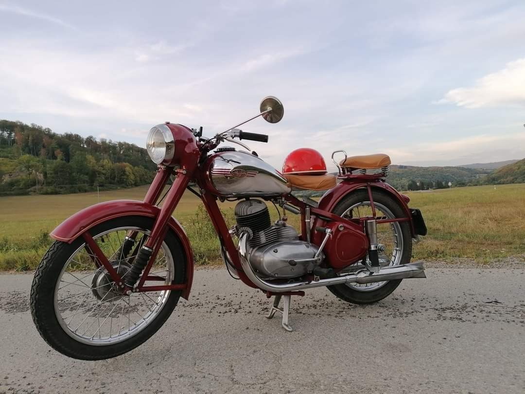 Jawa 250 pérak+pav