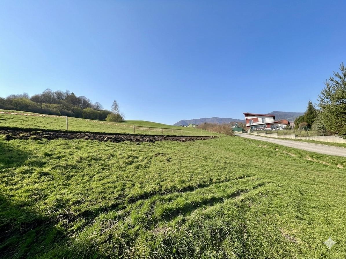 Revišné | pozemok | 685 m² |