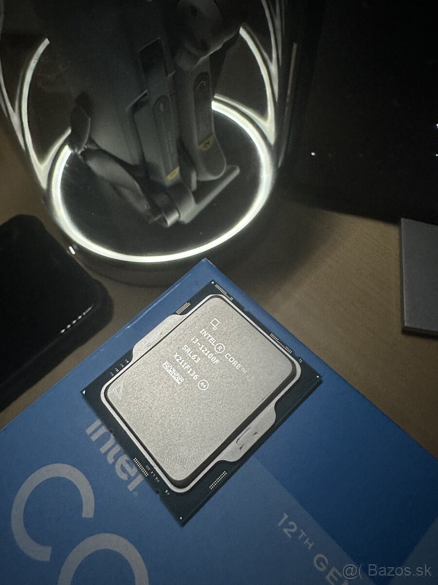 Intel i3 12100F + Box Chladič a Krabica