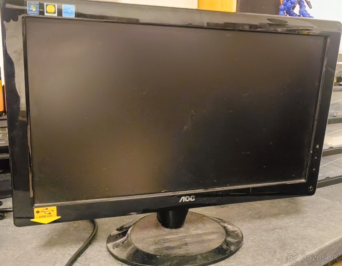 Monitor Asus a AOC , 19 a 18,5 palcove , HD