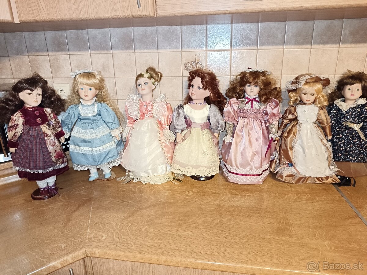 Porcelánové bábiky.