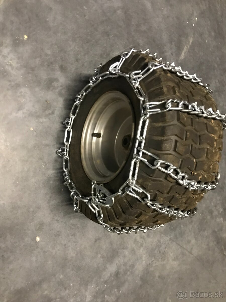 predam pneumatiku s diskom na zahradny traktor 18x8,5-8