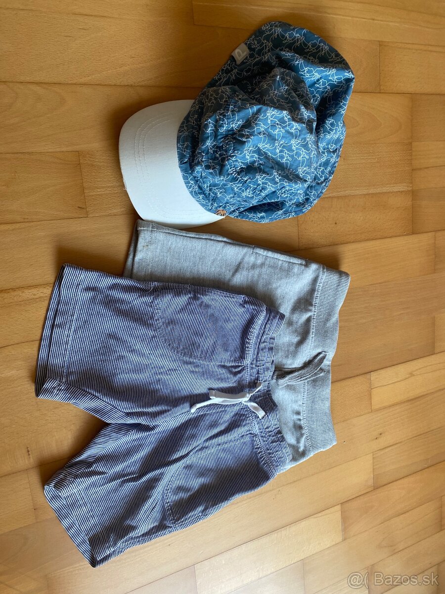 Darujem detské kratasy 98-104 + šiltovka