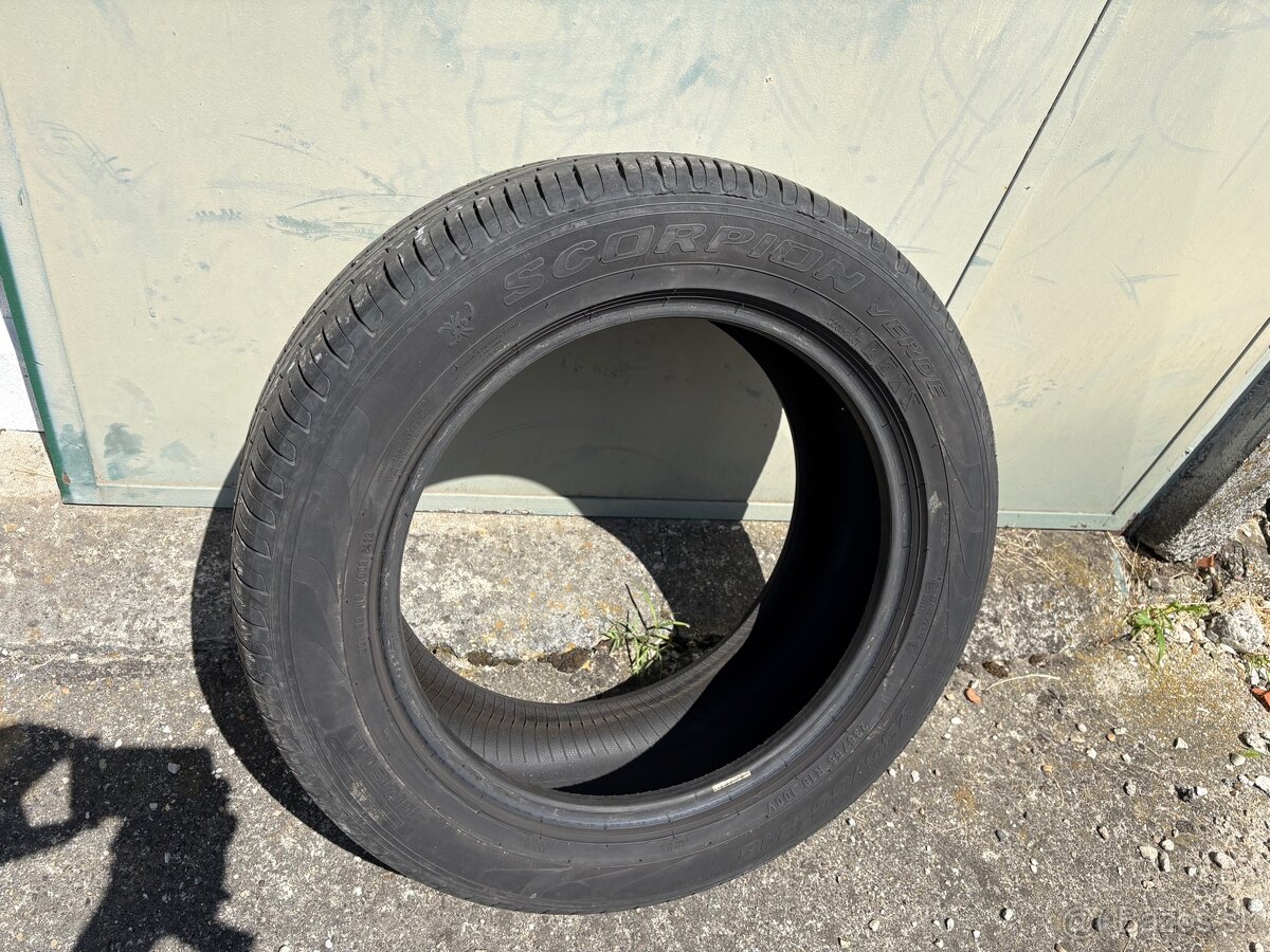 235/55R18