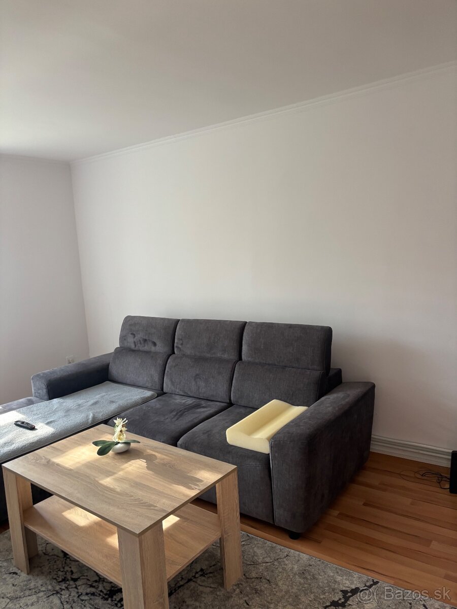 Handlova 400eur 2izb byt