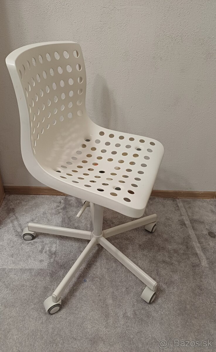 Stolička IKEA