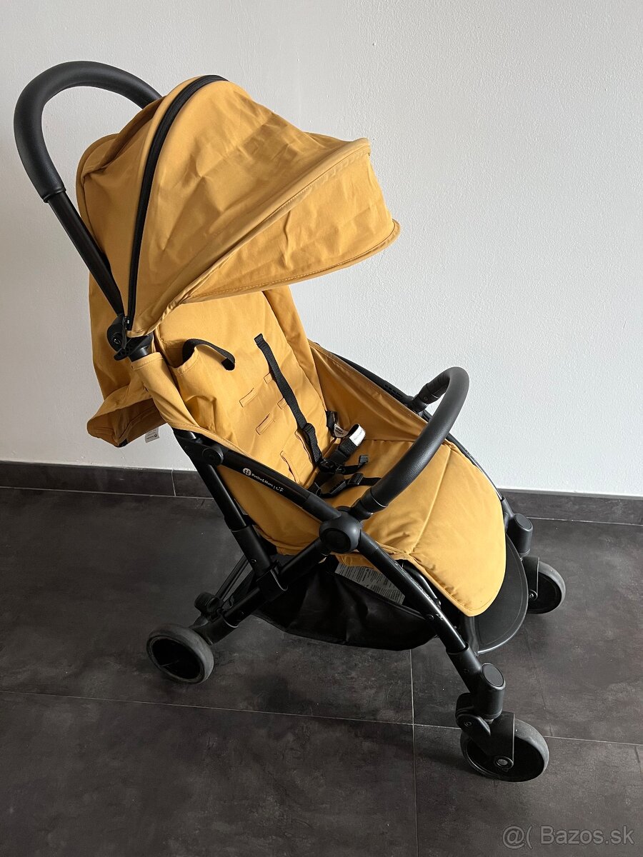 Petite&Mars cestovny kocik