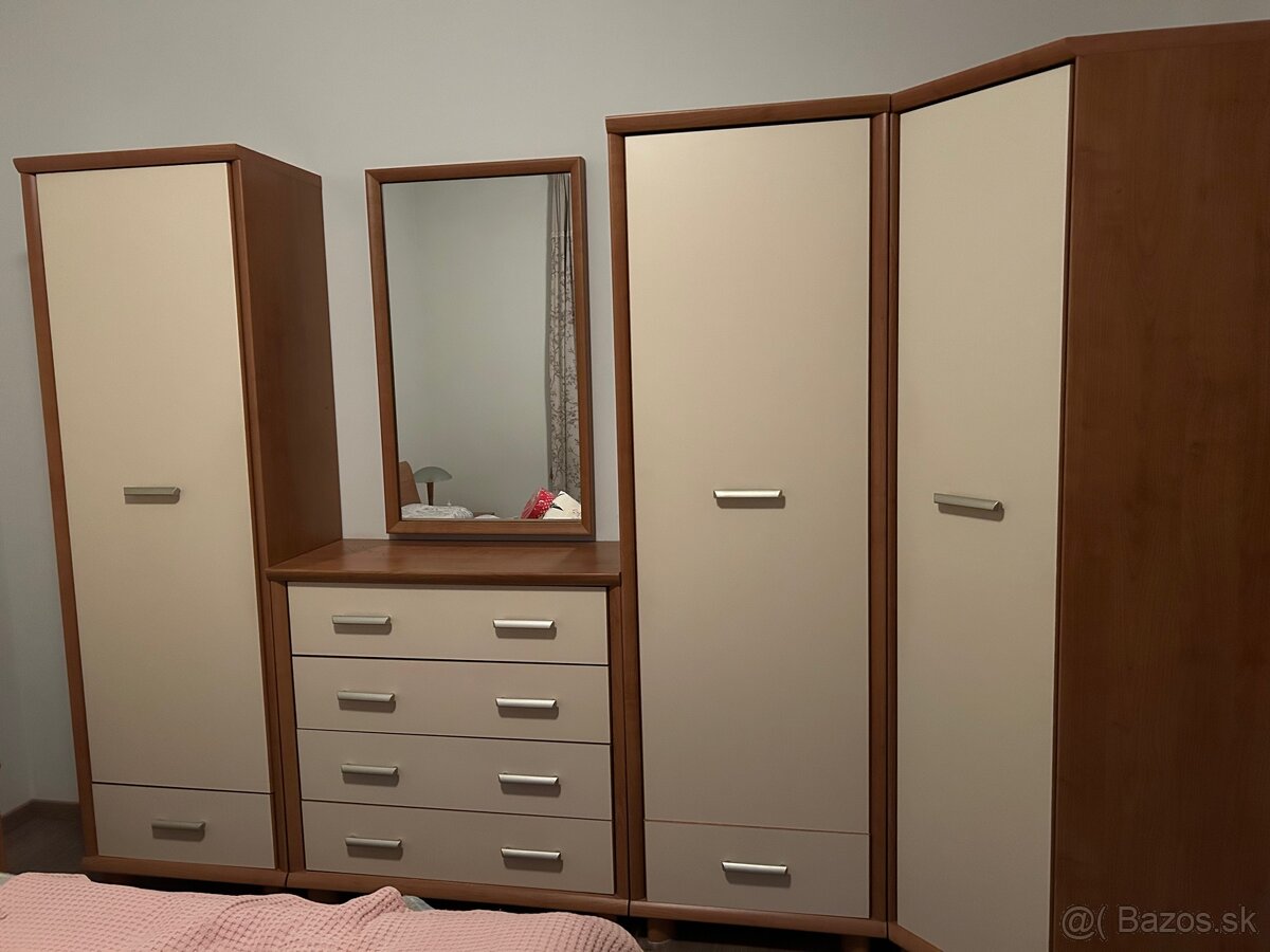 Skriňová spálňová zostava